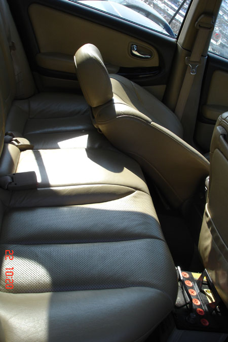 2001 Nissan Cefiro Photos