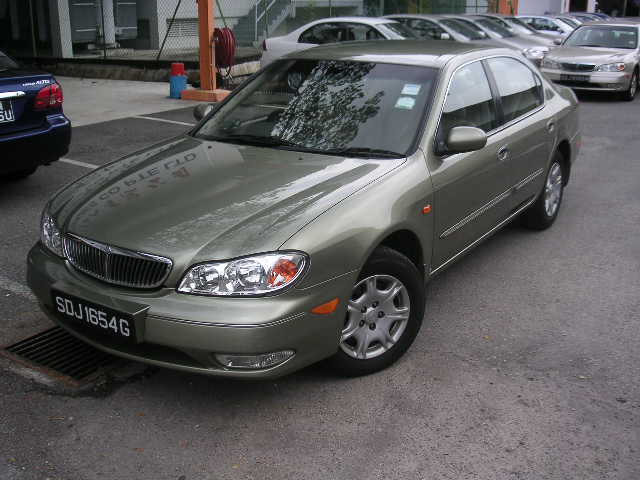 2001 Nissan Cefiro Photos