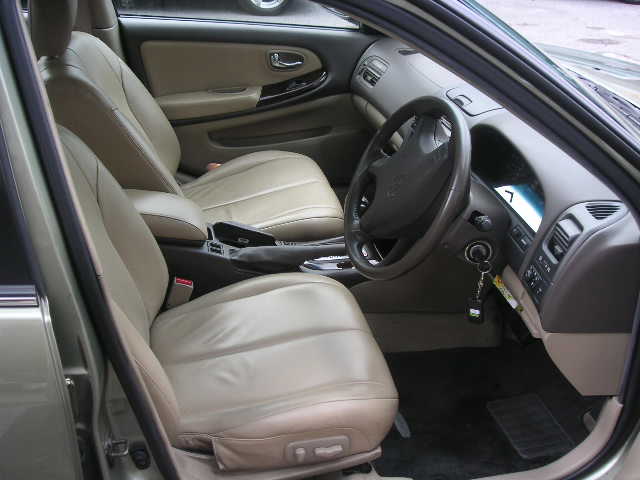 2001 Nissan Cefiro Pictures