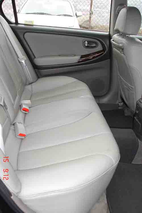 2001 Nissan Cefiro Images