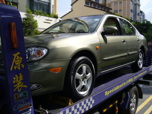 2001 Nissan Cefiro Pictures