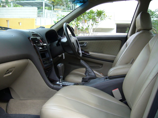 2001 Nissan Cefiro Pictures