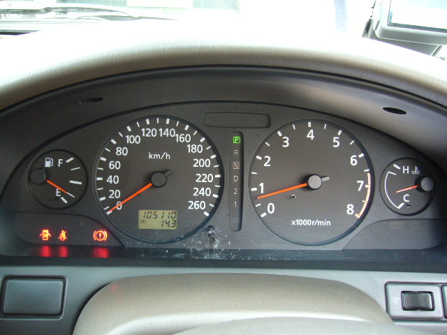 2001 Nissan Cefiro Photos
