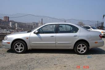 2001 Nissan Cefiro Pictures