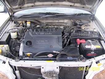 2001 Nissan Cefiro Pictures