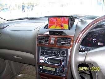 2001 Nissan Cefiro Pics