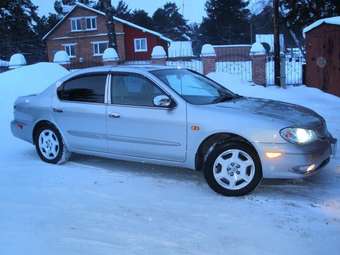 2001 Nissan Cefiro Pictures