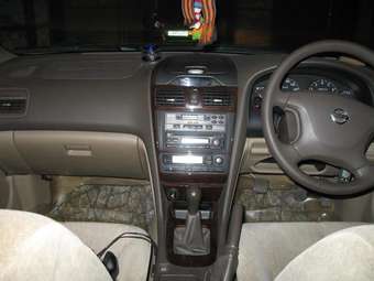 2001 Nissan Cefiro Photos