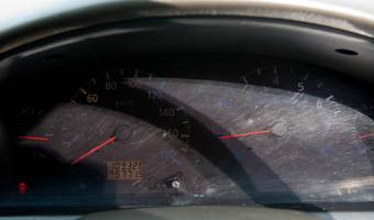 2001 Nissan Cefiro Photos