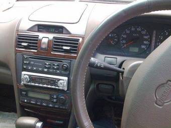 2001 Nissan Cefiro Pictures