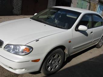2001 Nissan Cefiro Photos