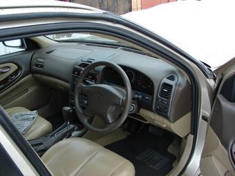 2001 Nissan Cefiro Pictures