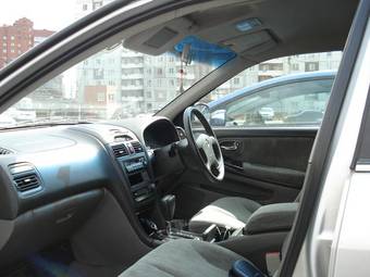 2001 Nissan Cefiro Pictures