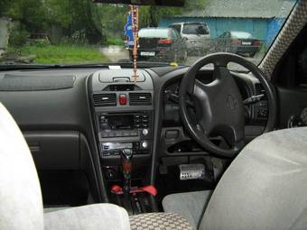 2001 Nissan Cefiro Photos