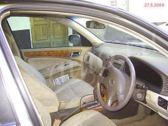 2001 Nissan Cefiro Pictures