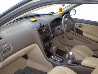 2001 Nissan Cefiro Pictures