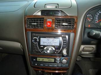2001 Nissan Cefiro Pictures