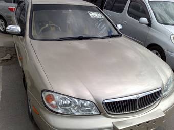 2001 Nissan Cefiro Photos