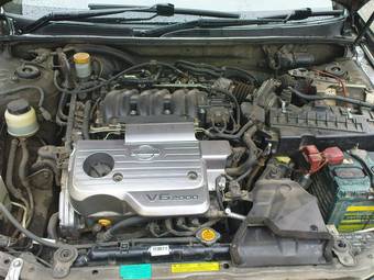 2001 Nissan Cefiro Pictures