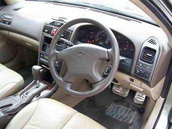 2001 Nissan Cefiro Pictures