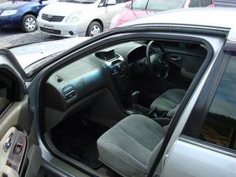 2001 Nissan Cefiro Pictures