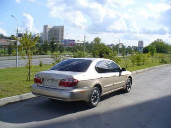 2001 Nissan Cefiro Pictures