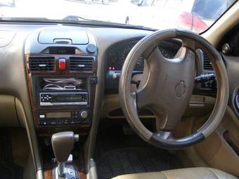 2001 Nissan Cefiro Pictures