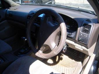 2001 Nissan Cefiro Pictures