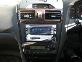 2001 Nissan Cefiro Images
