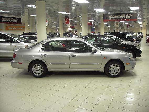 2002 Nissan Cefiro Pictures