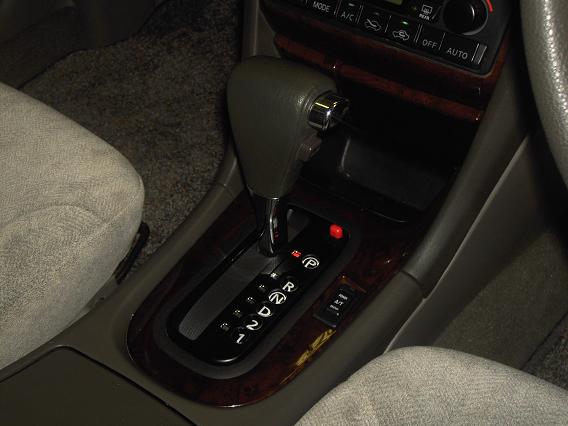 2002 Nissan Cefiro Photos