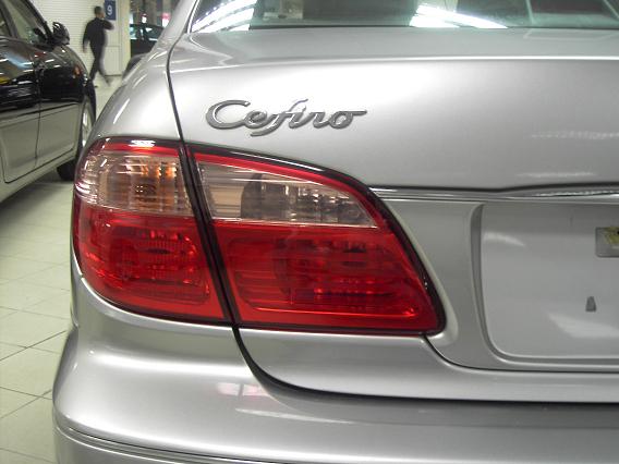 2002 Nissan Cefiro Images