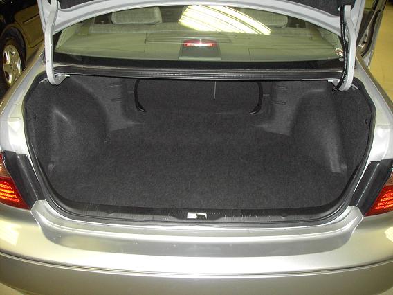 2002 Nissan Cefiro Pictures