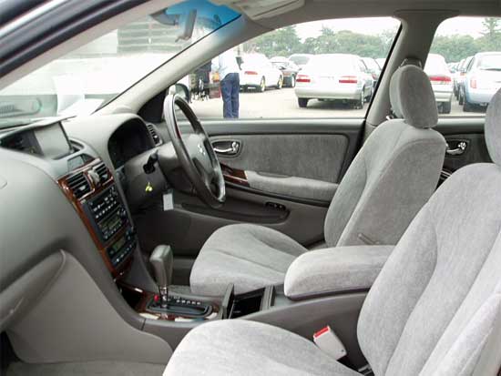 2002 Nissan Cefiro Pictures