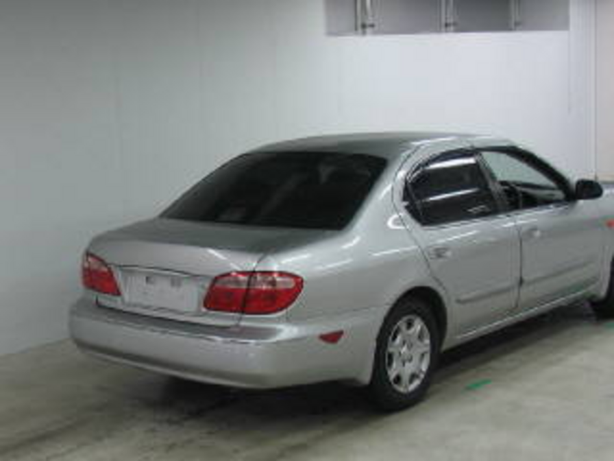 2002 Nissan Cefiro Pictures