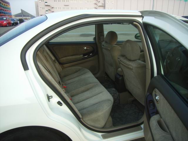 2002 Nissan Cefiro Images