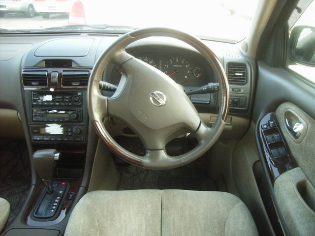 2002 Nissan Cefiro Pics