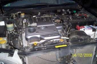 2002 Nissan Cefiro Pictures