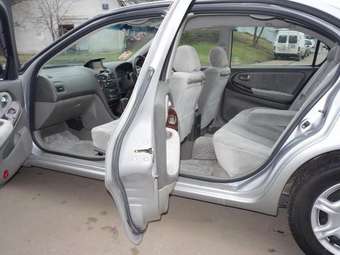 2002 Nissan Cefiro Photos