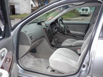 2002 Nissan Cefiro Pictures