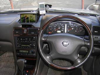 2002 Nissan Cefiro Pictures