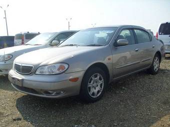 2002 Nissan Cefiro Pictures