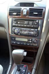 2002 Nissan Cefiro Images