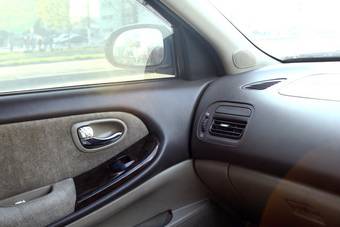 2002 Nissan Cefiro Pictures