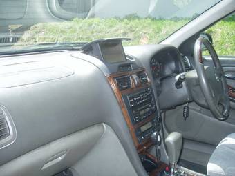 2002 Nissan Cefiro Images