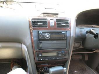 2002 Nissan Cefiro Pictures