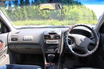 2002 Nissan Cefiro Photos