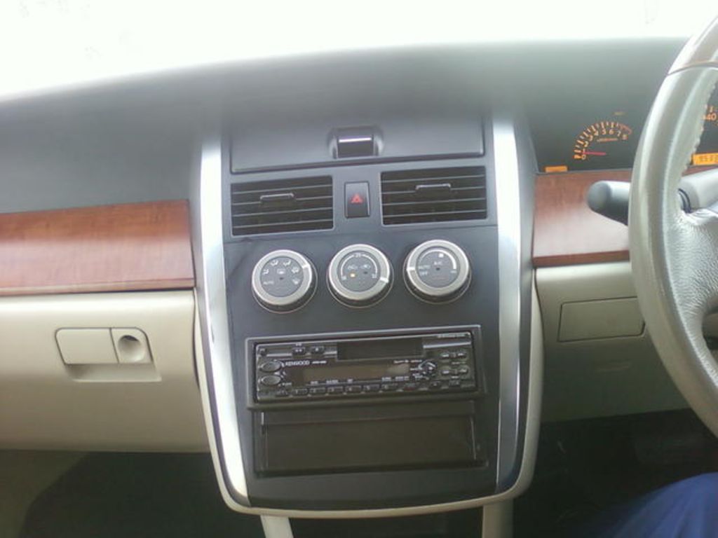 2003 Nissan Cefiro