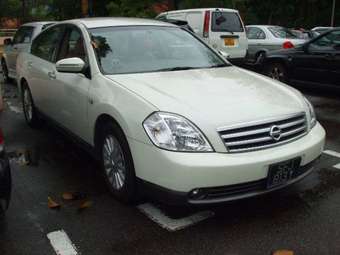 2004 Nissan Cefiro Photos