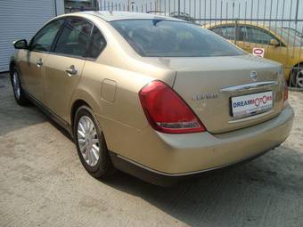 2004 Nissan Cefiro Photos